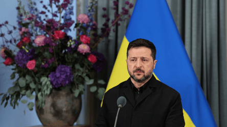 Зеленський: території можуть обговорювати лише лідери держав - 304x171