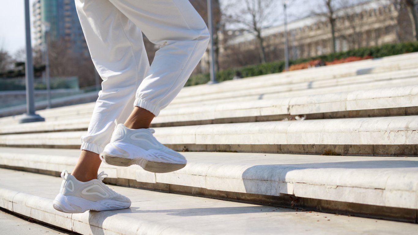 кросівки чоловічі білі