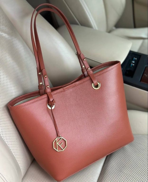 Сумка вдалий подарунок на будь-яке свято