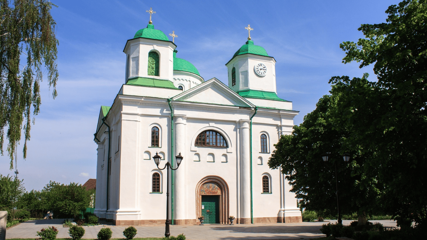 Успенский собор, где отпели Шевченко, хотят вернуть в собственность государства