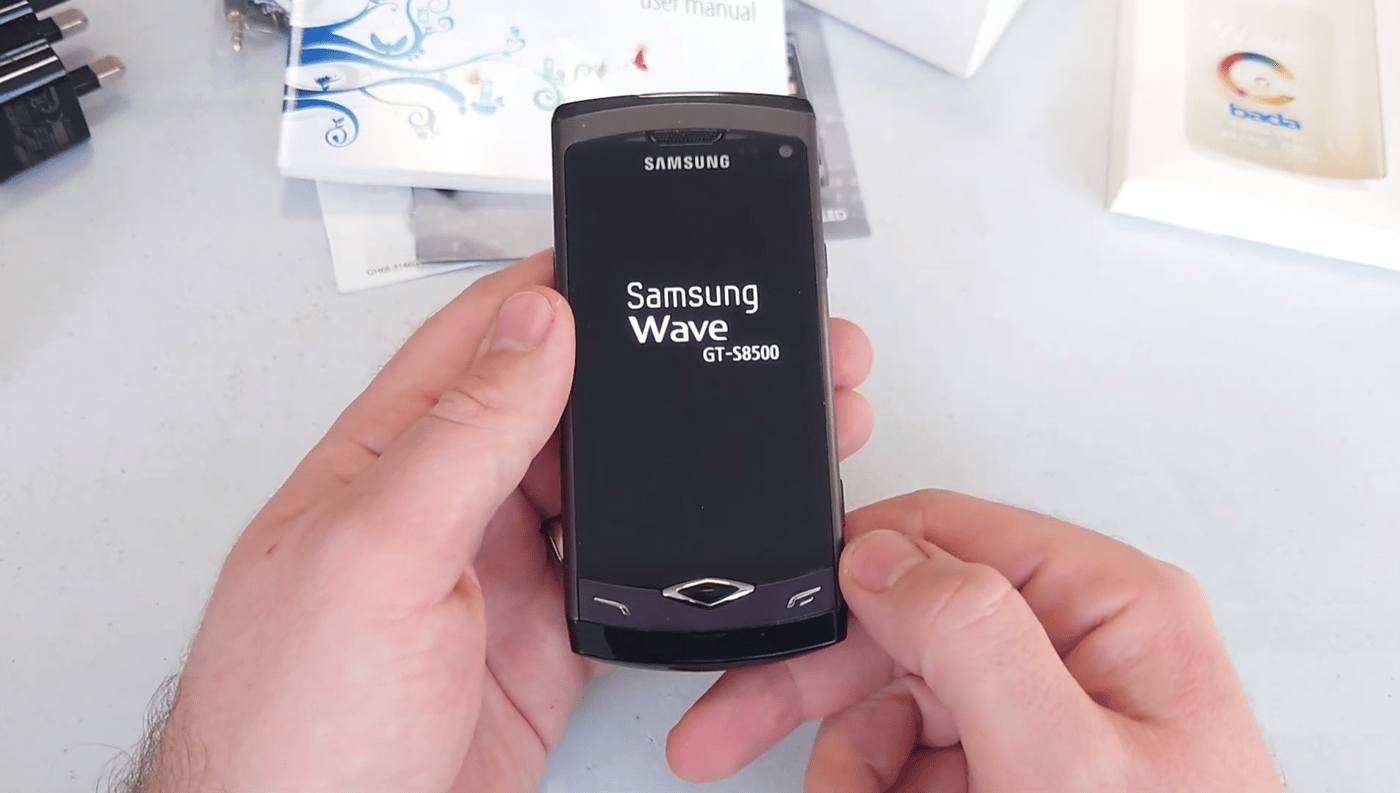 Samsung smartphone with Wave line