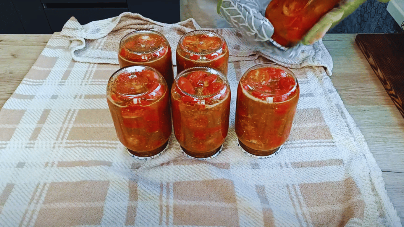 рецепт помідорів половинками на зиму