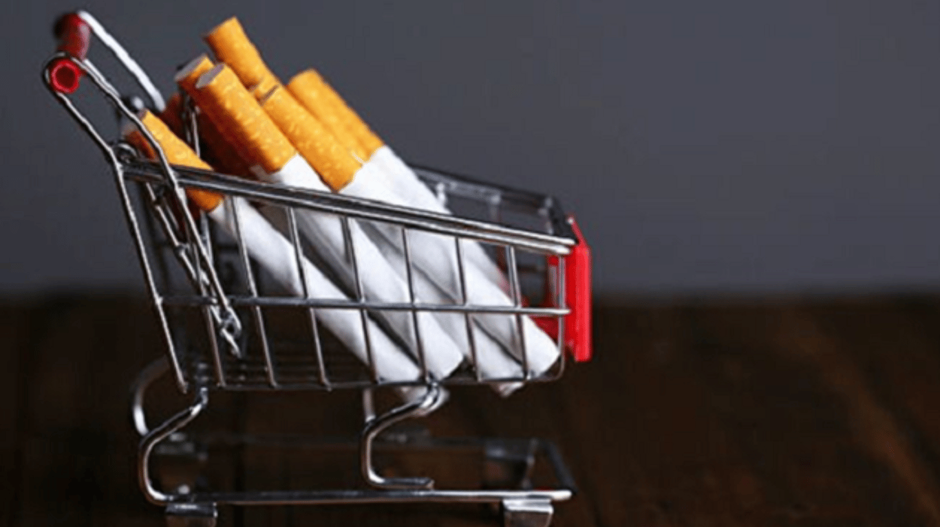 Прилавок із сигаретами Duty Free у звичайному кіоску