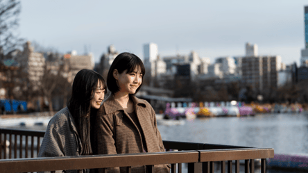 Житель Южной Кореи впервые попробовал сладости из Украины - 285x160