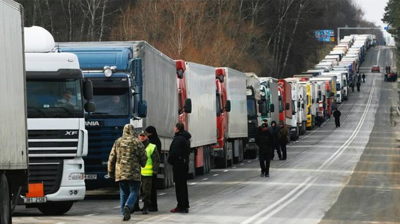 Чому взагалі виник конфлікт польських перевізників з українськими