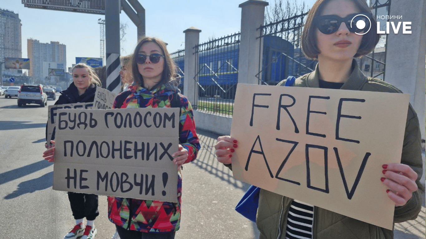 FreeAzov — в Одессе прошла акция в поддержку украинских военнопленных - фото 6