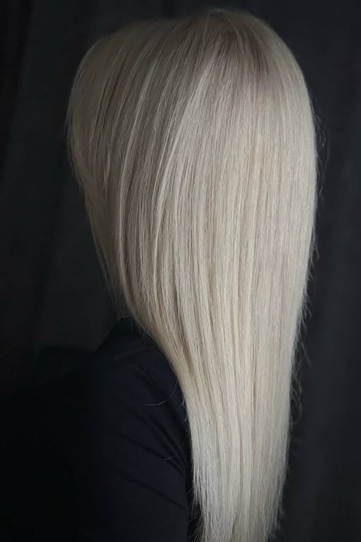 Платиновий блонд має благородний вигляд