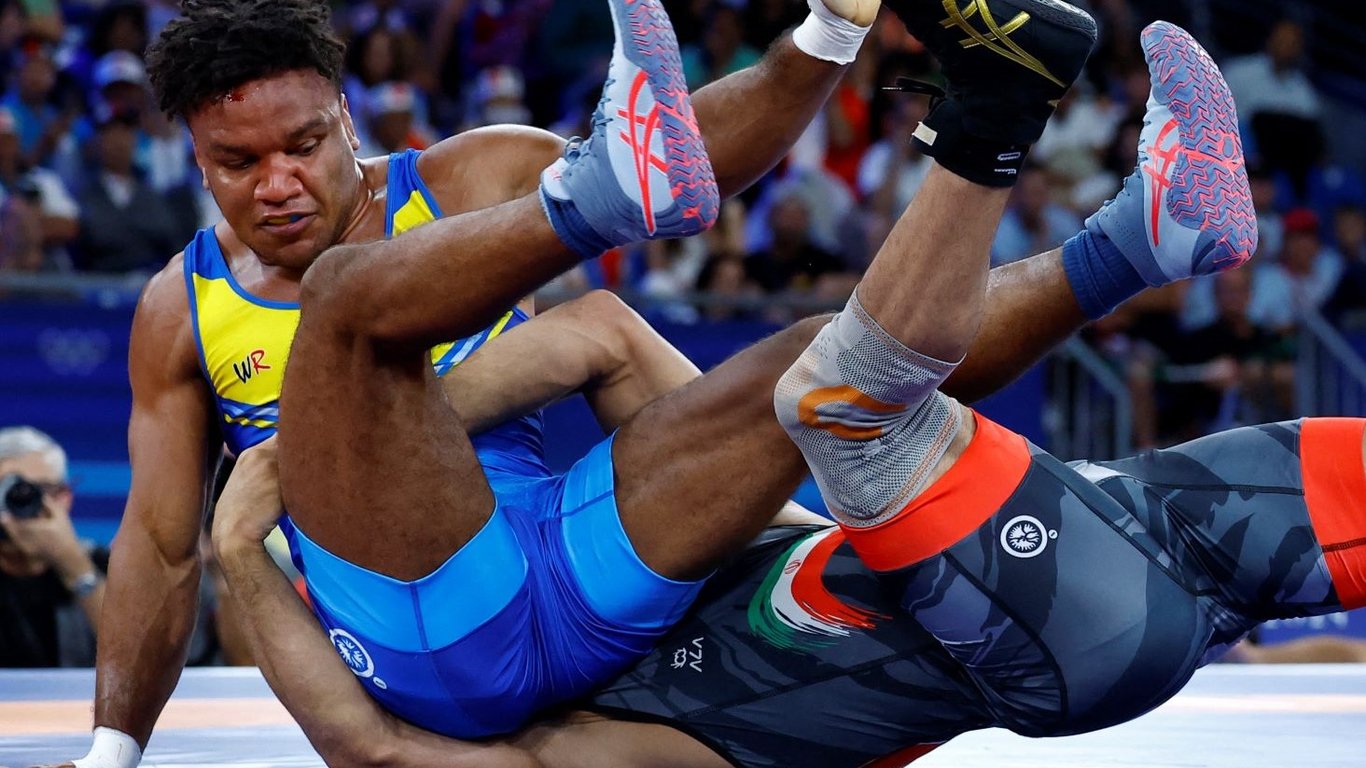 Жан Беленюк против Алиреза Мохмадипианы