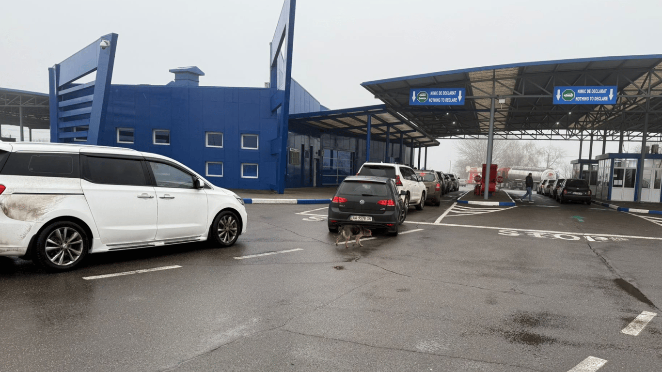 Черги на кордоні — митні системи Молдови тимчасово не працюють