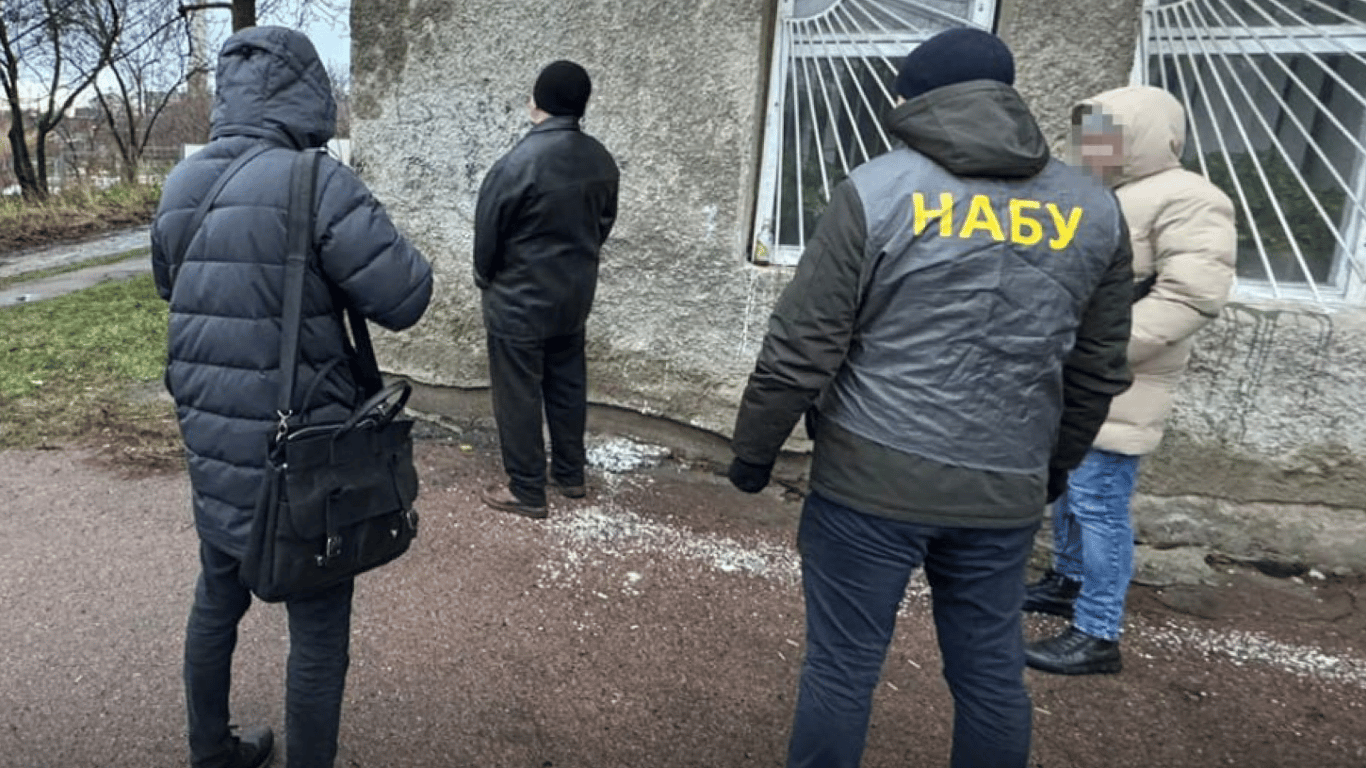 Правоохранители разоблачили депутата Миргородского горсовета на получении взятки