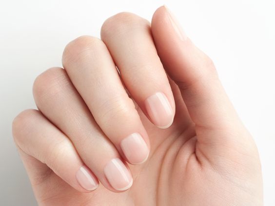 Женские ногти без покрытия