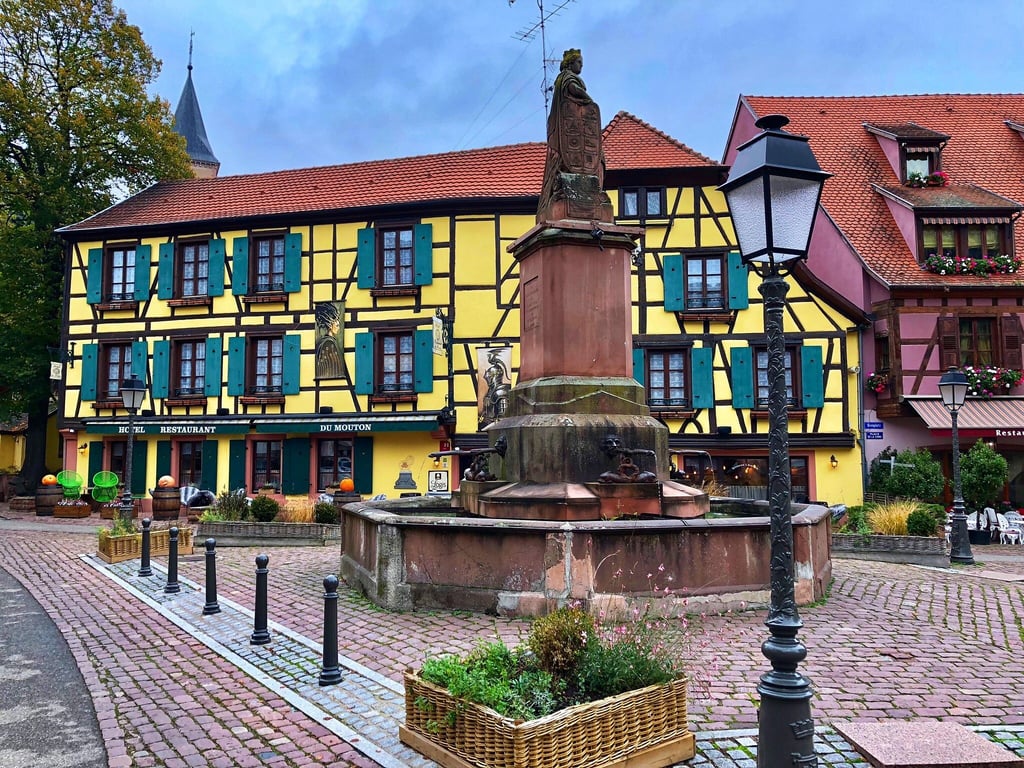 Міста у Франції, що надихнули творців "Красуні та чудовиська" - фото 2