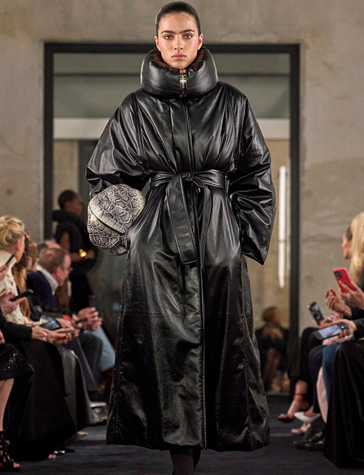 Чому зміїний принт став на піку популярності