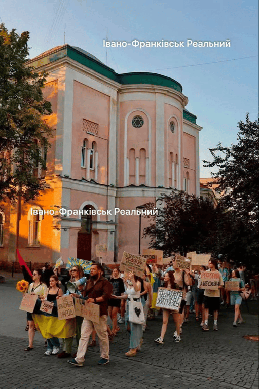 Мітинг на карематах і "Наказ народу України №01/2026": 24 день протестів на підтримку Федорова - фото 2