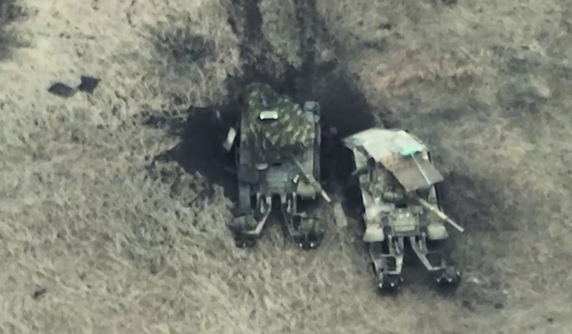 Лишилась випалена земля — військкор показав вражаючі кадри знищення російських танків Т-80