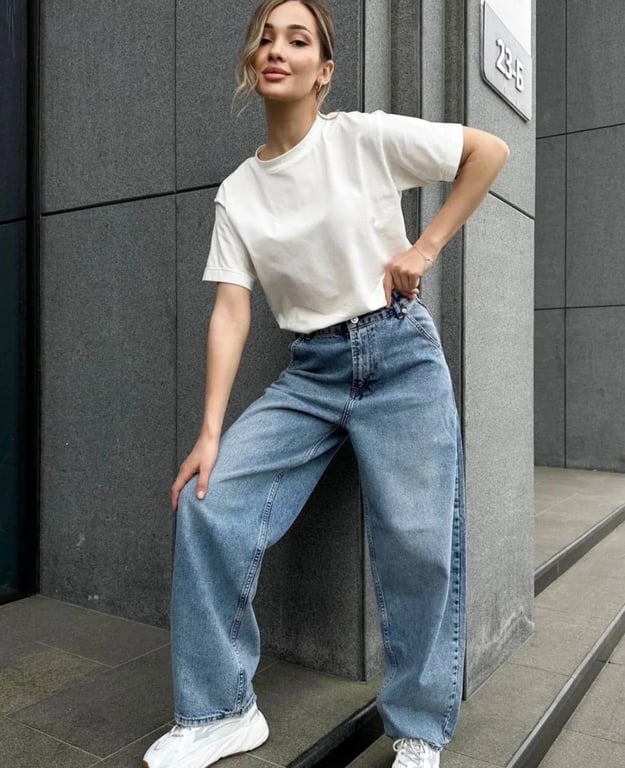 Зручні та практичні джинси цього сезону