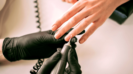 Не просто сердечка — трендовий манікюр для Дня Валентина 2026 - 290x160