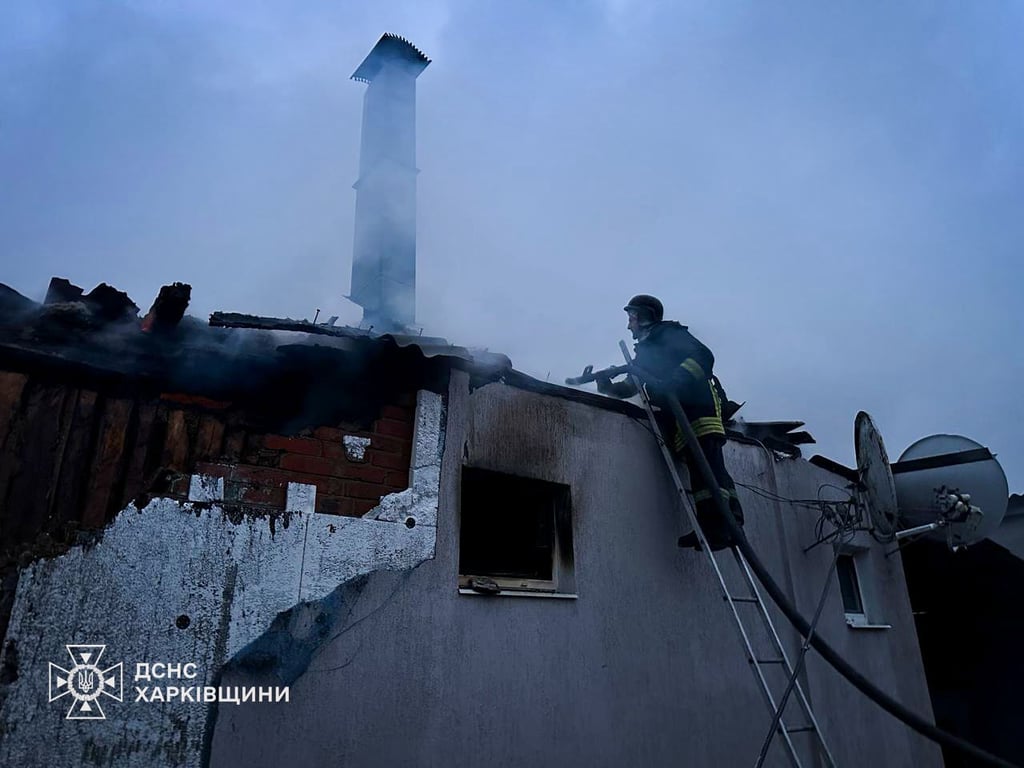 На Харківщині 18 березня росіяни обстріляли житловий сектор, постраждали п'ятеро людей
