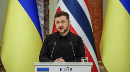 Зеленский ответил, кто перенес трехсторонние переговоры - 285x160