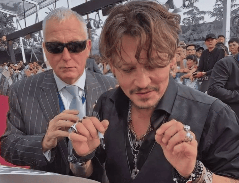 Дівчина Джонні Деппа натякнула на майбутнє весілля - фото 4