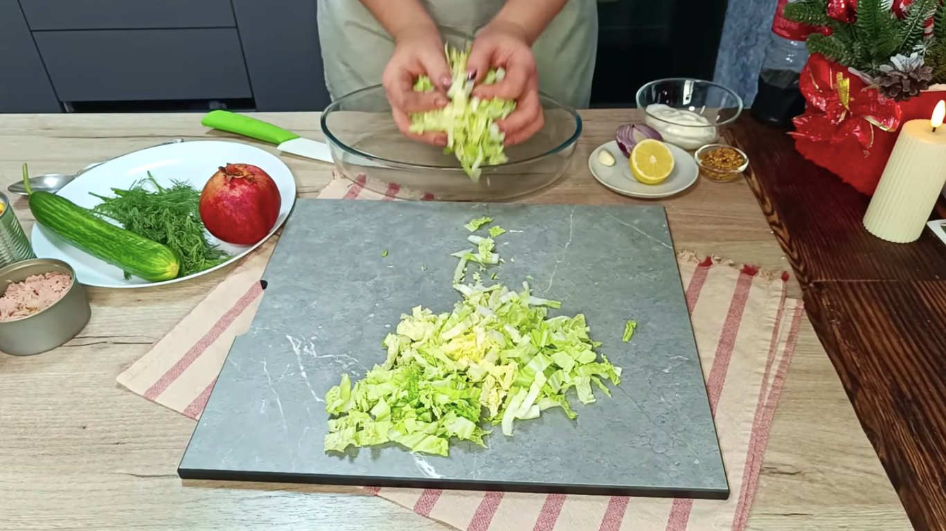 салат з пекінською капустою