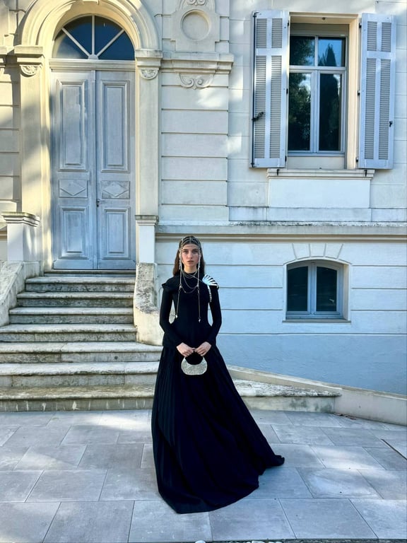 Jerry Heil примерила образ от украинских дизайнеров