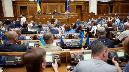 Учні 10-х класів зможуть довчитися у школах, які реорганізують: закон - 290x166