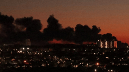 Сильні вибухи в Київській області — в ОВА пишуть про атаку - 290x166