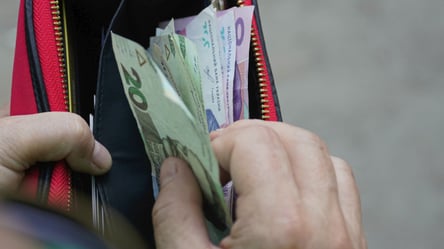 Мінімальна пенсія у 13 000 грн: ПФУ гарантує нові суми з березня - 290x160