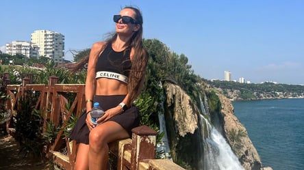 Ксения Мишина похвасталась подтянутой фигурой на турецком курорте - 285x160