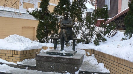 В Киеве исчезнет памятник Булгакову и камень Ленину - 285x160