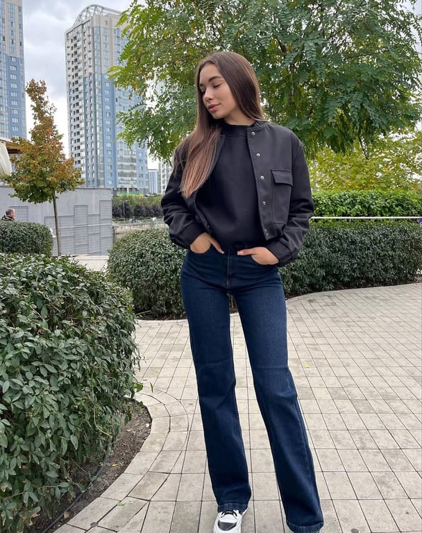 Колір джинсів має велике значення