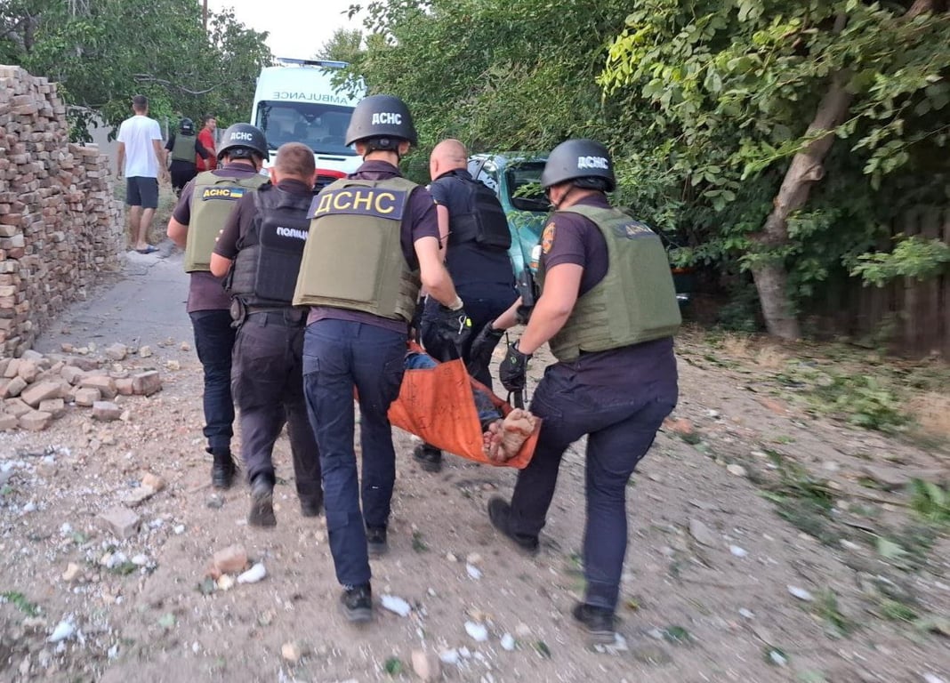 Росіяни вбили жінку під час обстрілу Нікополя — фото - фото 2