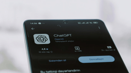 ChatGPT и OpenAI — кто контролирует самый известный ИИ-сервис - 290x160