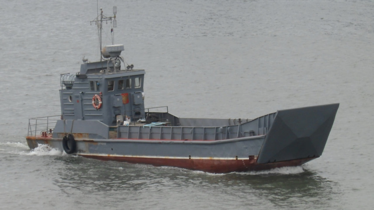 Десантный катер россиян