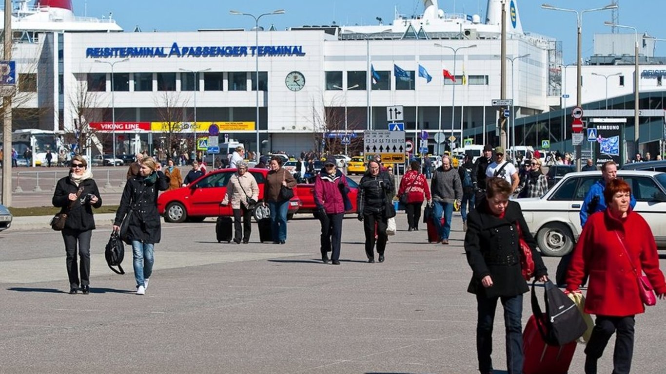 Эстония не собирается принудительно возвращать украинских мужчин домой