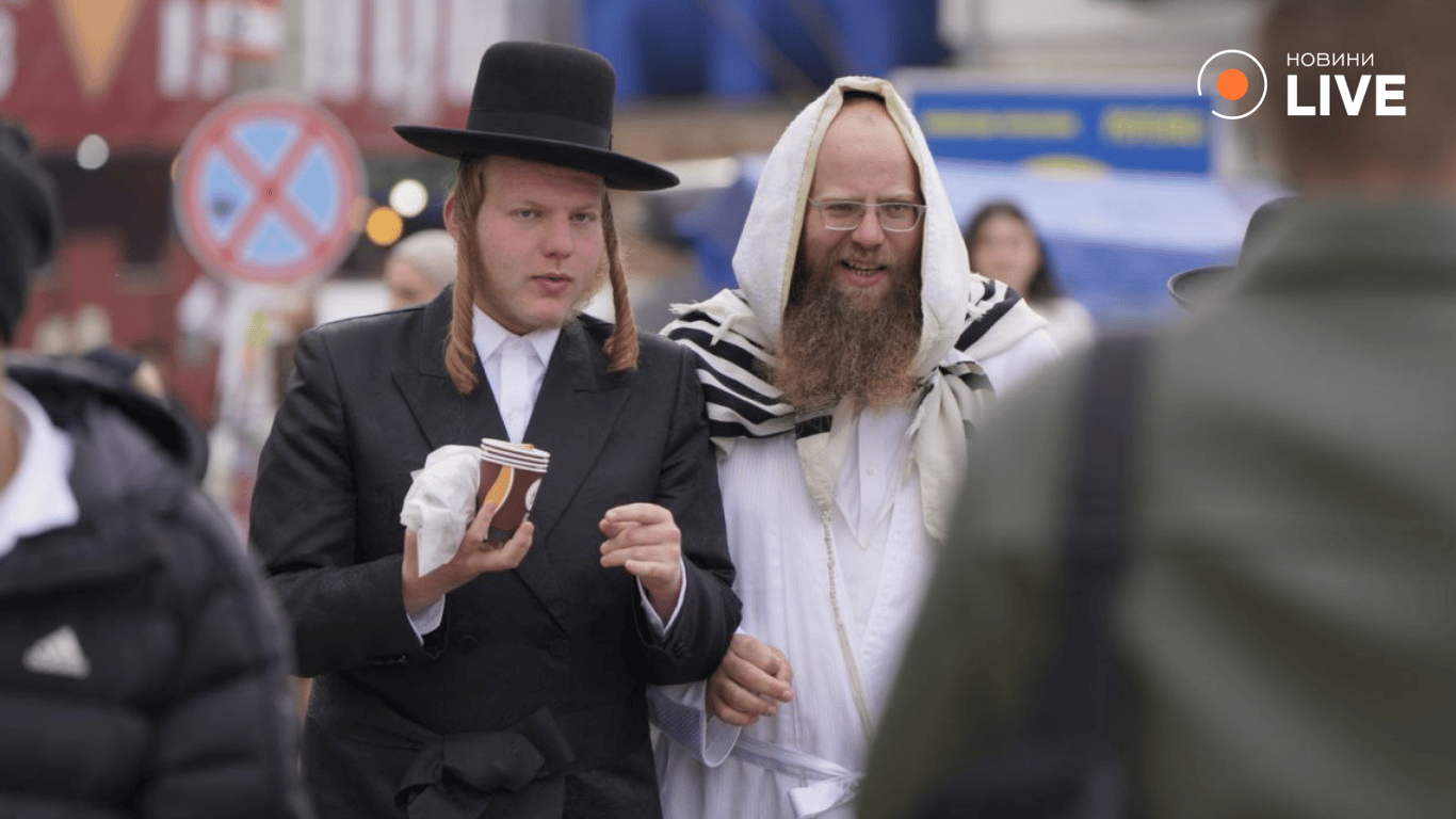 Паломники в Умані