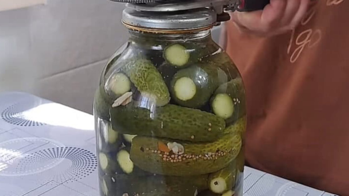 рецепт маринованих огірків