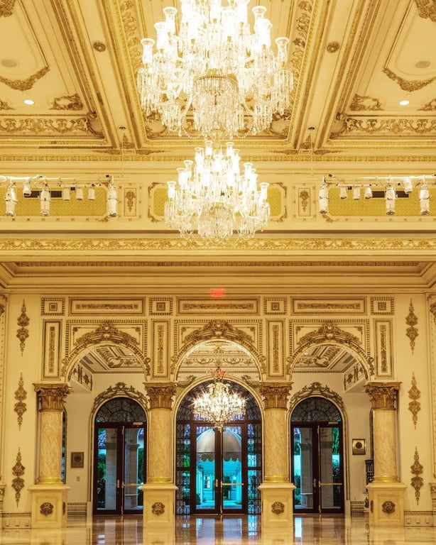 Гроші, золото і секретні кімнати — що приховує маєток Трампа - фото 5