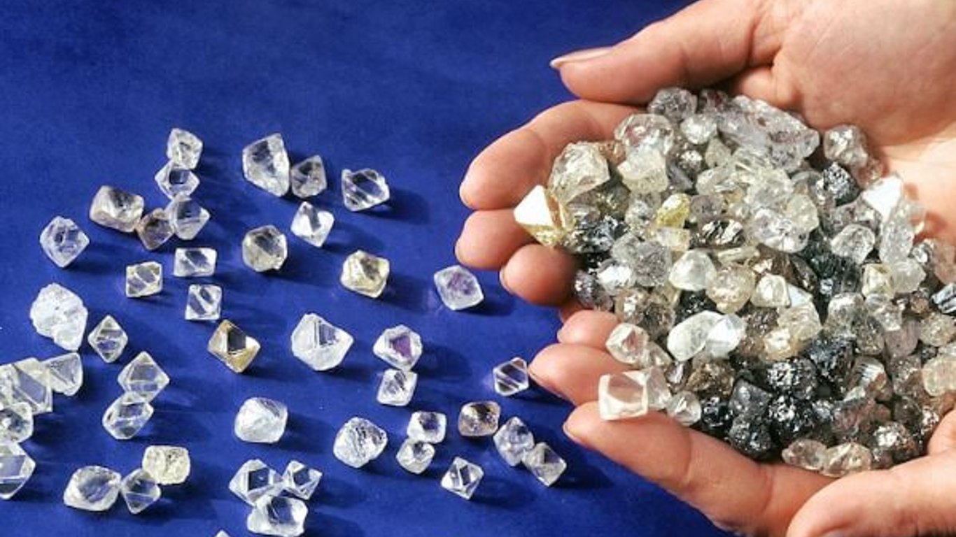 Страны G7 наложат санкции на российские алмазы, — СМИ