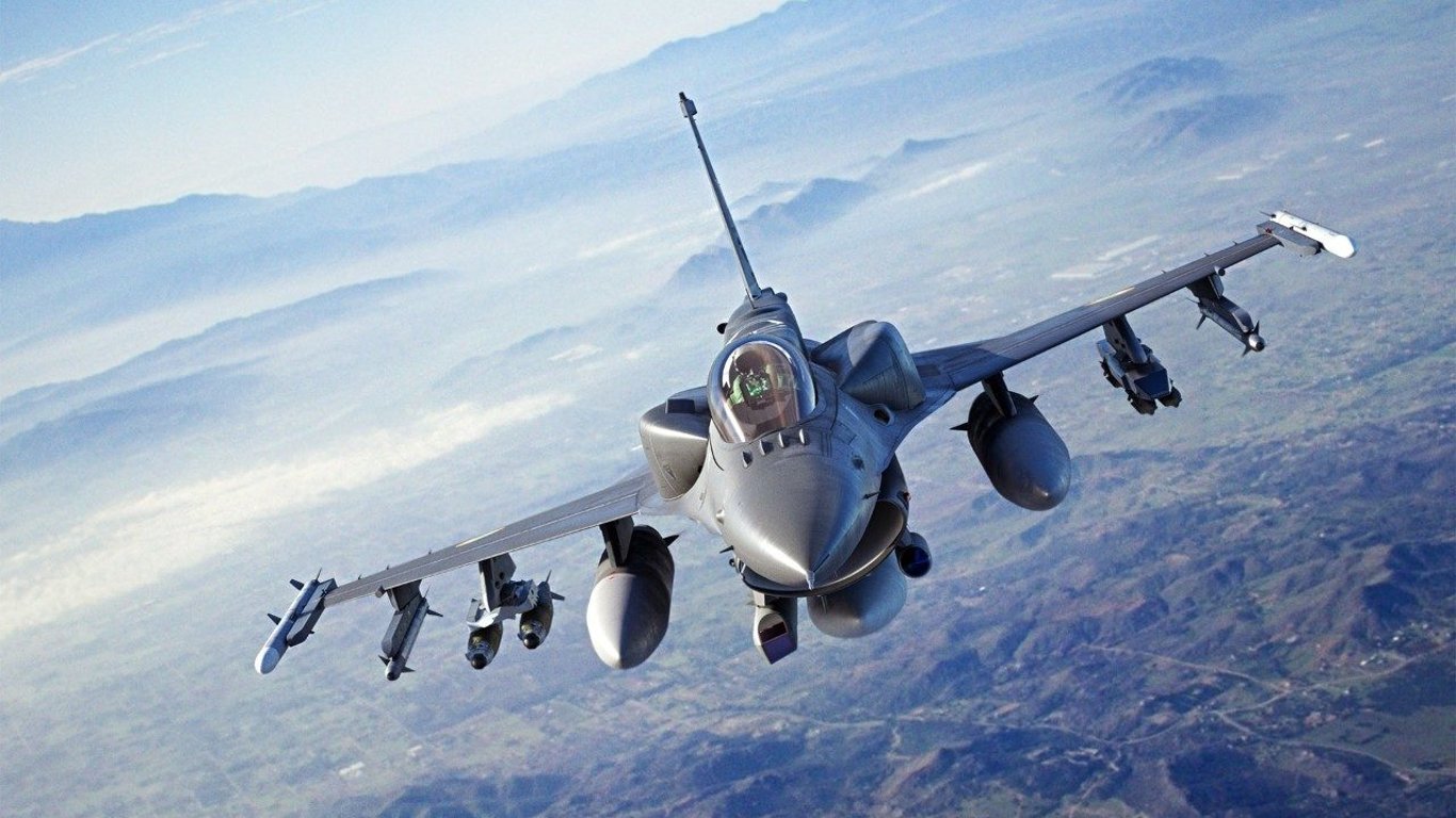 "Невозможное действительно возможно": Резников о "зеленом свете" на поставку F-16 Украине