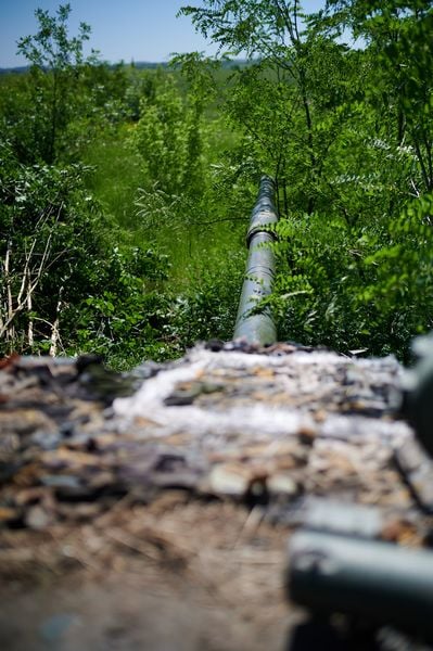 Танк ВСУ среди запослей