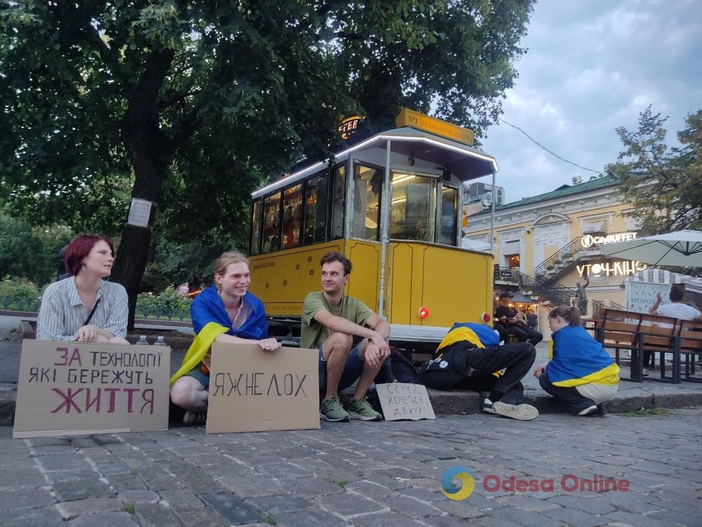 Одесситы вышли против отставки Федорова 6 августа