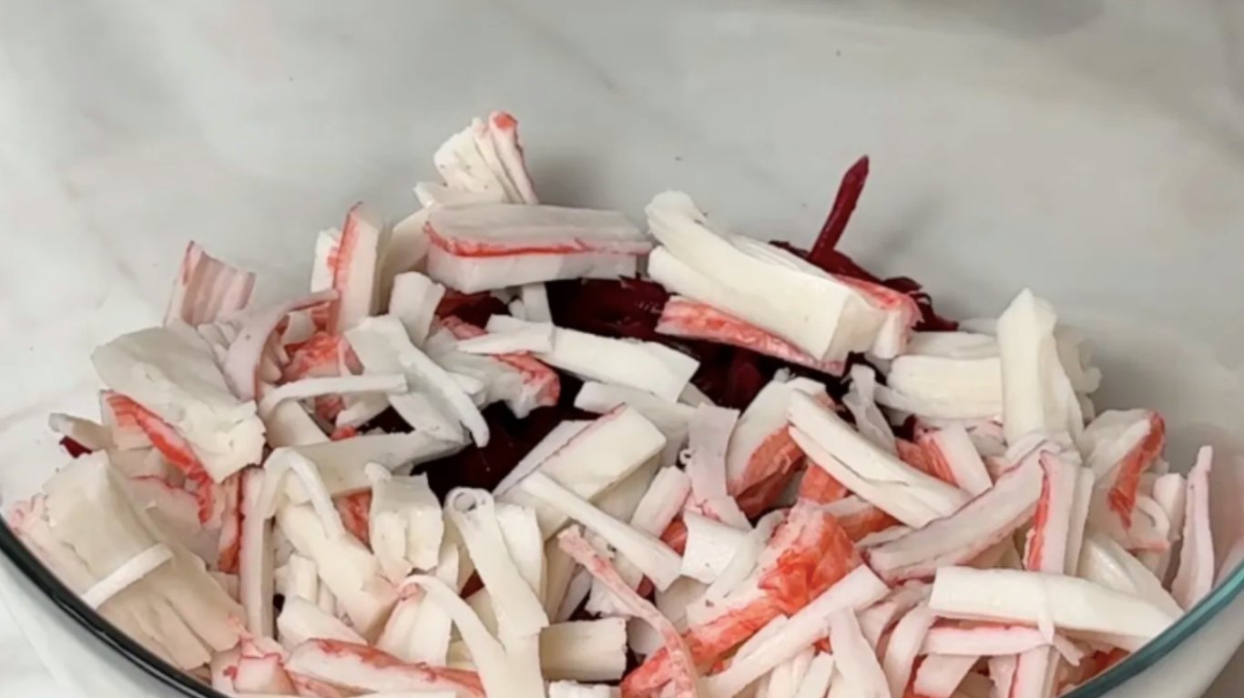 рецепт салату з крабовими паличками