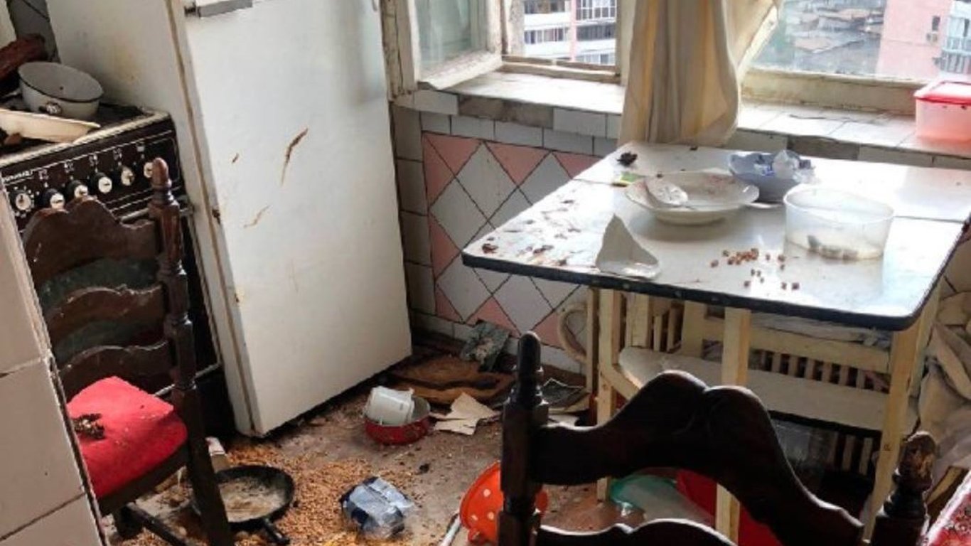 В Харькове будут судить женщину, которая оставила маленькую дочь в квартире без еды и воды
