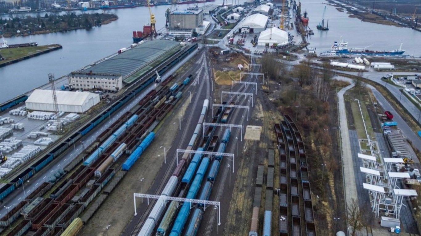 У портах Великої Одеси збільшилося вивантаження залізницею