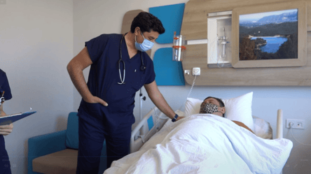 Турист із РФ місяць лежить в комі на курорті — причина - 285x160