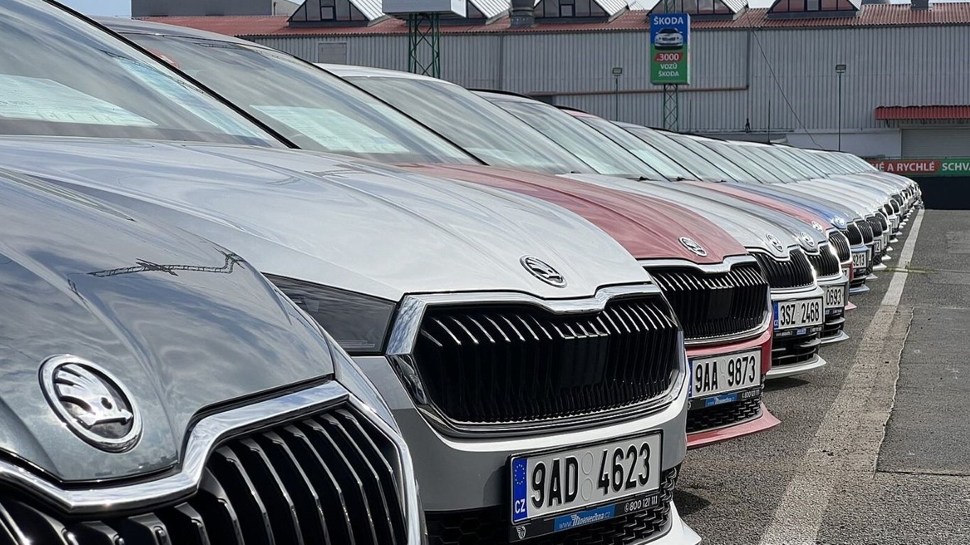 Вживані авто з Європи: як не потрапити на шахраїв, купуючи машину в Чехії