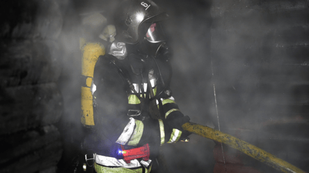 Нічна пожежа в Одесі — горіла двоповерхова лазня - 290x166