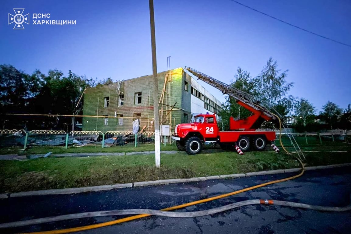 дар по школі: вогонь на даху навчального закладу в Лозовій